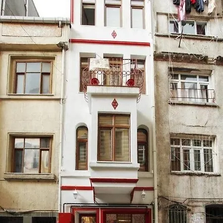 Detay Taksim 3*